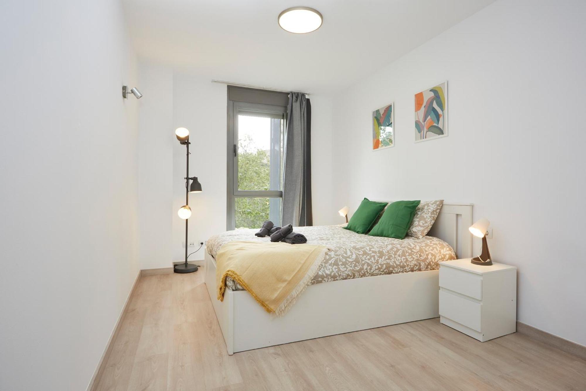 Three Bedroom Two Bathroom Apartment Close To Beach Барселона Экстерьер фото