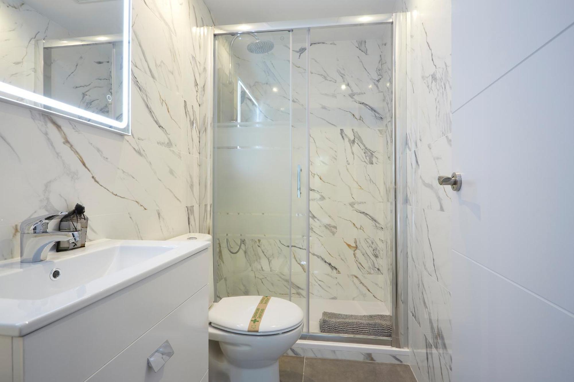 Three Bedroom Two Bathroom Apartment Close To Beach Барселона Экстерьер фото